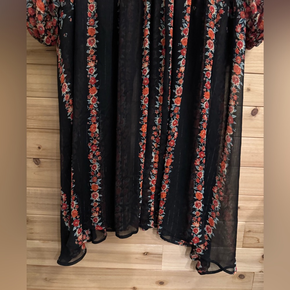 torrid Black and Red Floral High-Low Kimono Dress - Picture 9 of 13